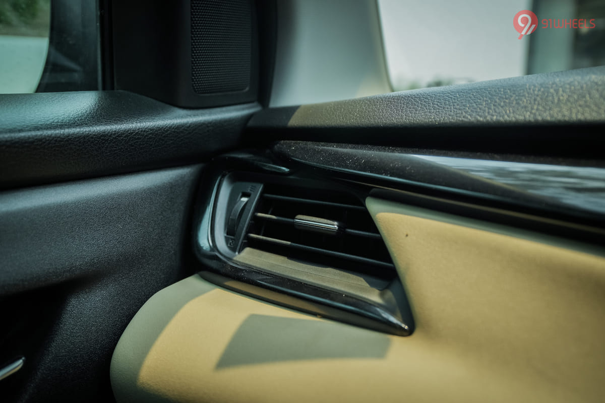 Toyota Glanza Front Passenger Air Vent Toyota Glanza Front Passenger Air Vent