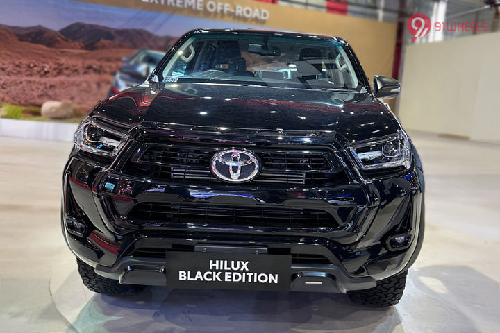 Toyota Hilux Front View