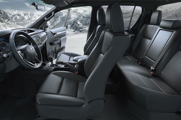 Hilux Images 📸 | Toyota Hilux Interior & Exterior Photos, 360 View, Videos
