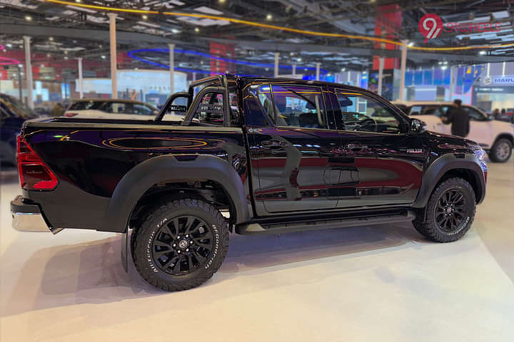 Toyota Hilux Rear Fender