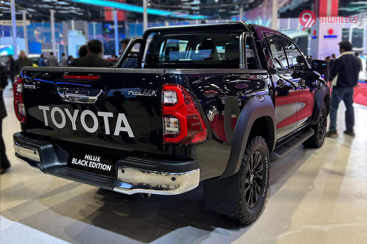 Toyota Hilux Foot Board