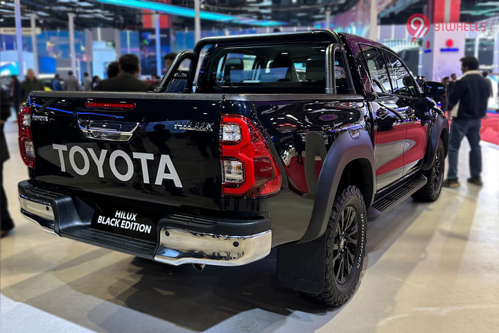 Toyota Hilux Foot Board