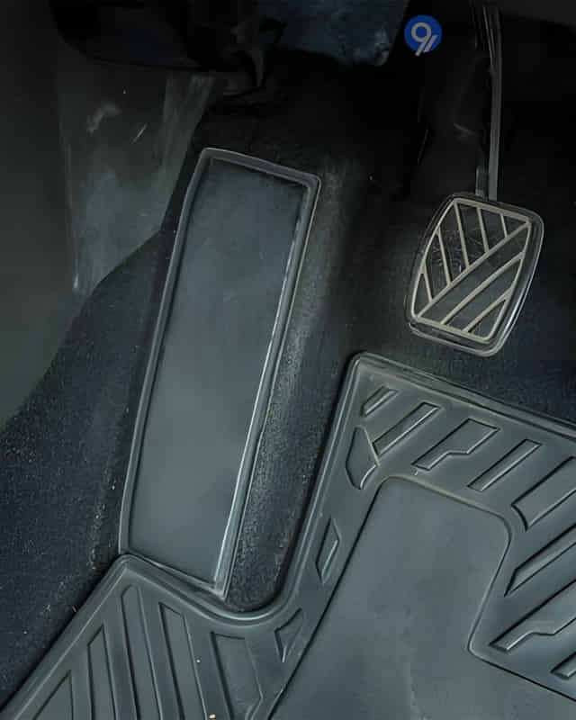 Urban Cruiser HyRyder Dead Pedal