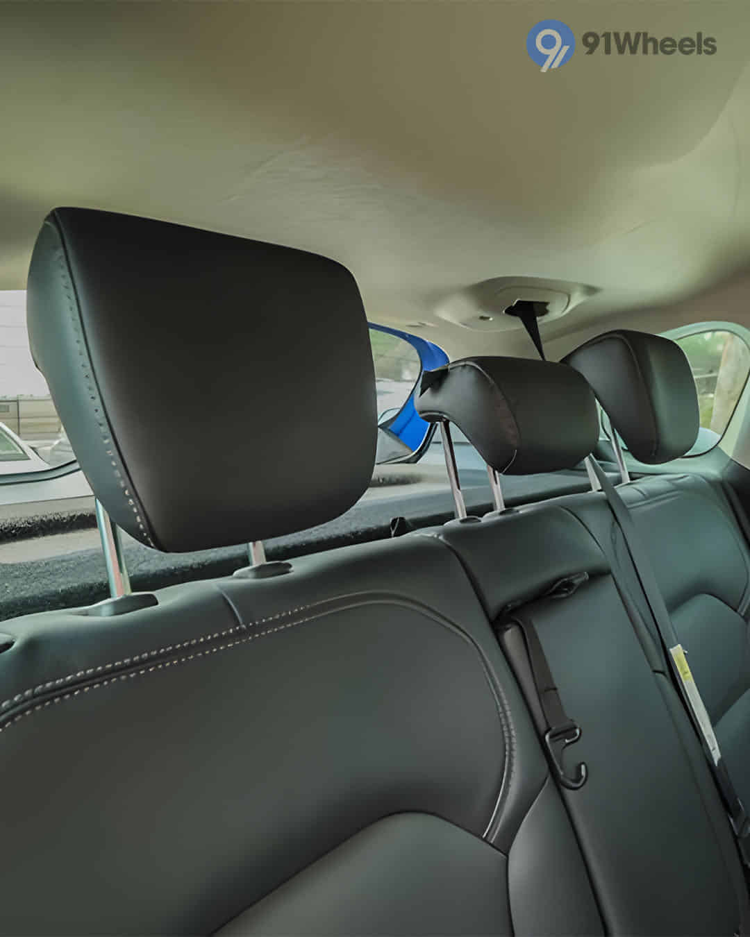 Rear Headrests Rear Headrests