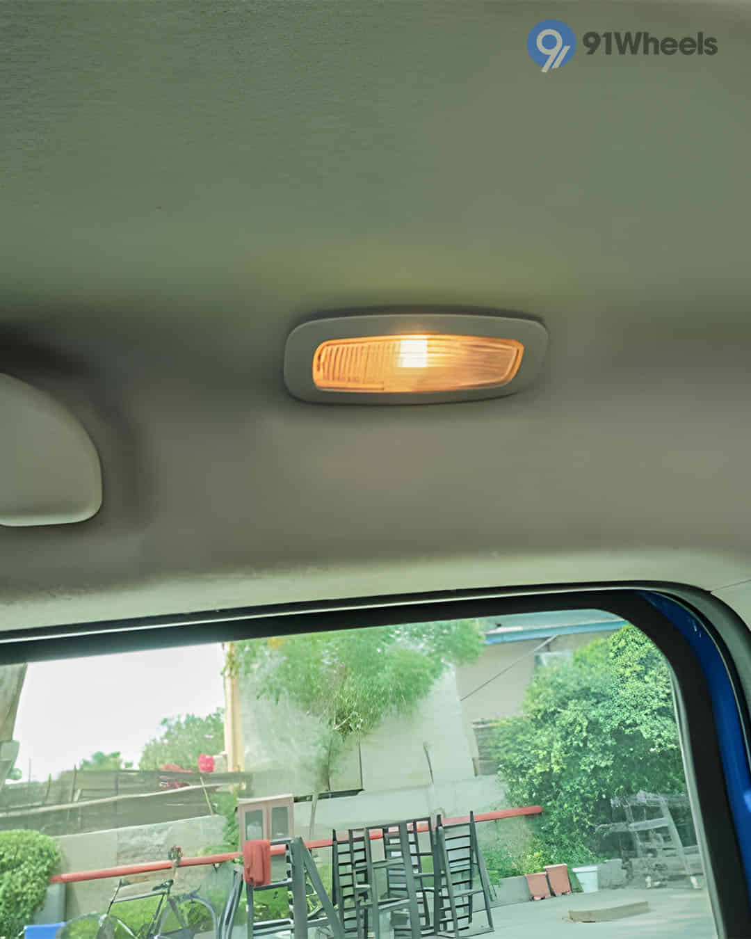 Roof Mounted Controls / Sunroof & Cabin Light Controls Roof Mounted Controls / Sunroof & Cabin Light Controls