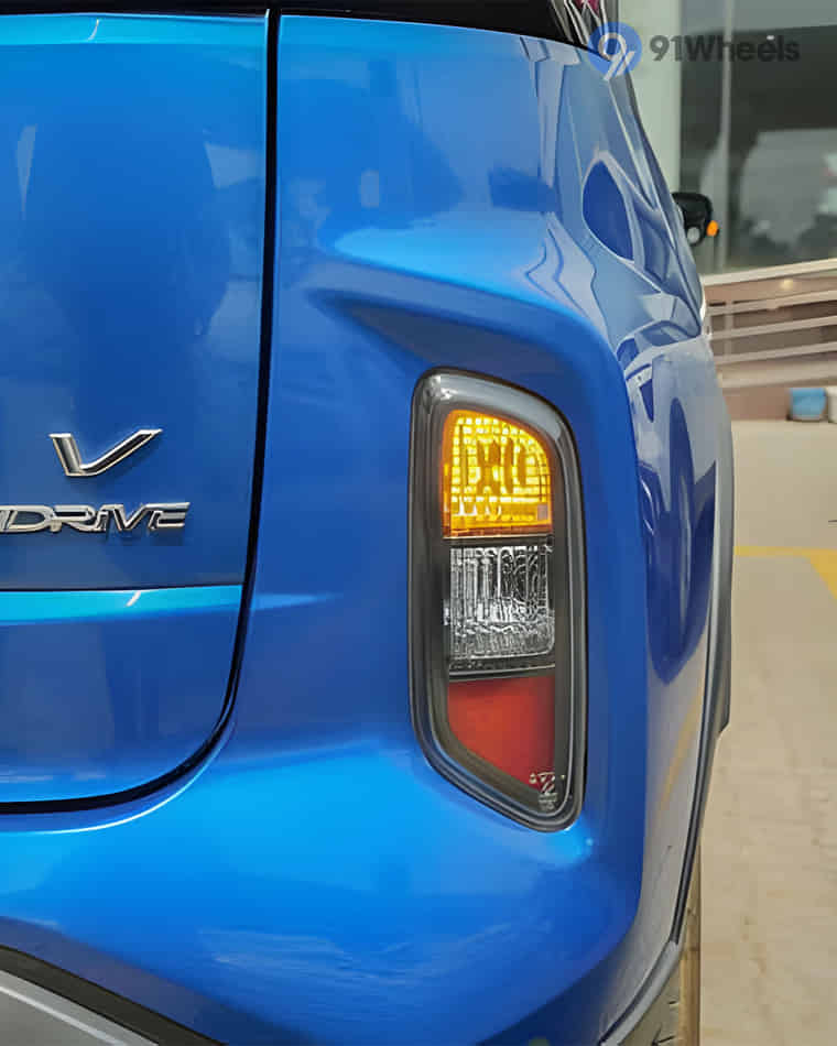 Headlights & Tail-lights - 2 Headlights & Tail-lights - 2