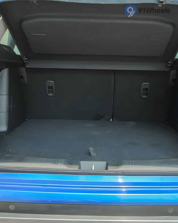 Bootspace & Utility - 1 Bootspace & Utility - 1