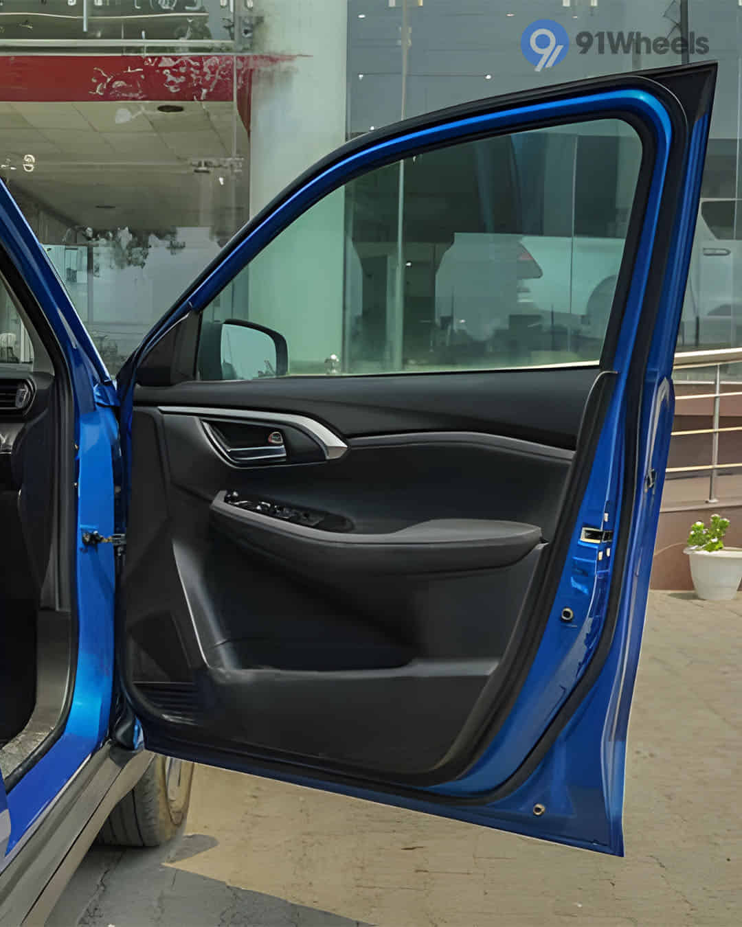 Driver Side Door Pad Driver Side Door Pad