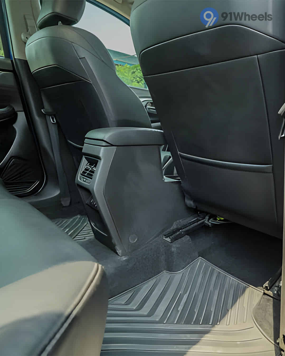 Rear Row Air Vents Rear Row Air Vents