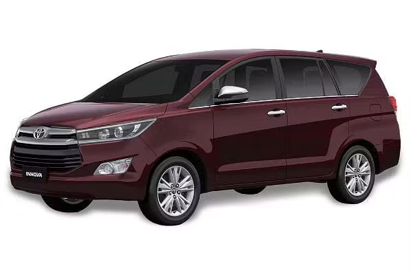 Toyota Innova Crysta 2020-2023 Cornering Shot