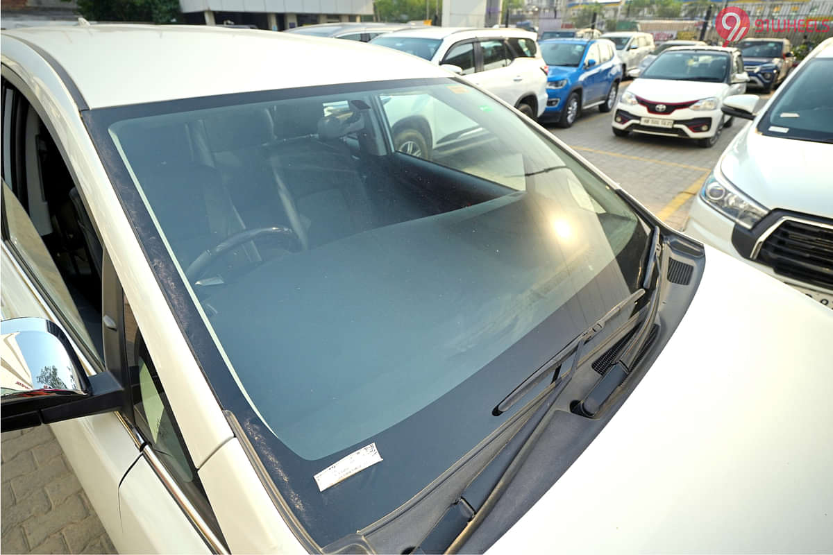 Toyota Innova Crysta Front Windshield/Windscreen