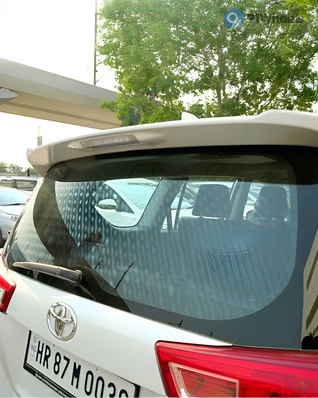 Rear Windshield / Windscreen Rear Windshield / Windscreen