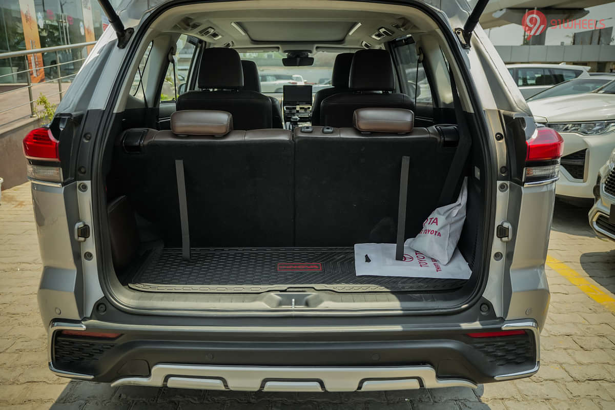 Toyota Innova Hycross Bootspace