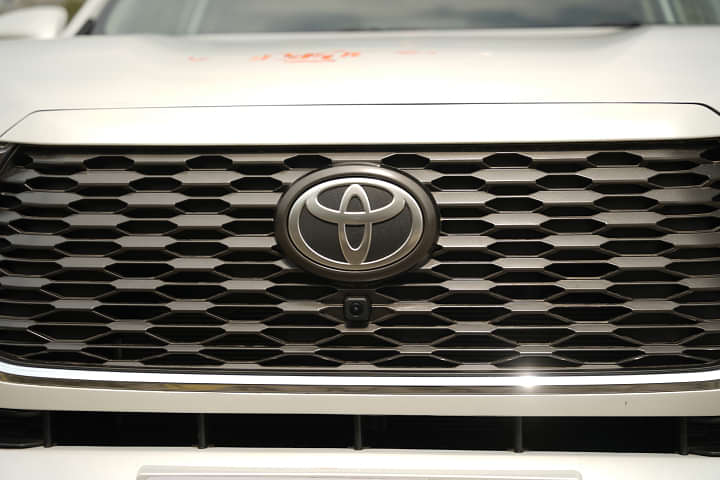 Toyota Innova Hycross Grille