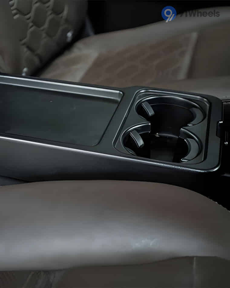 Seats & Cabin Comfort - 1