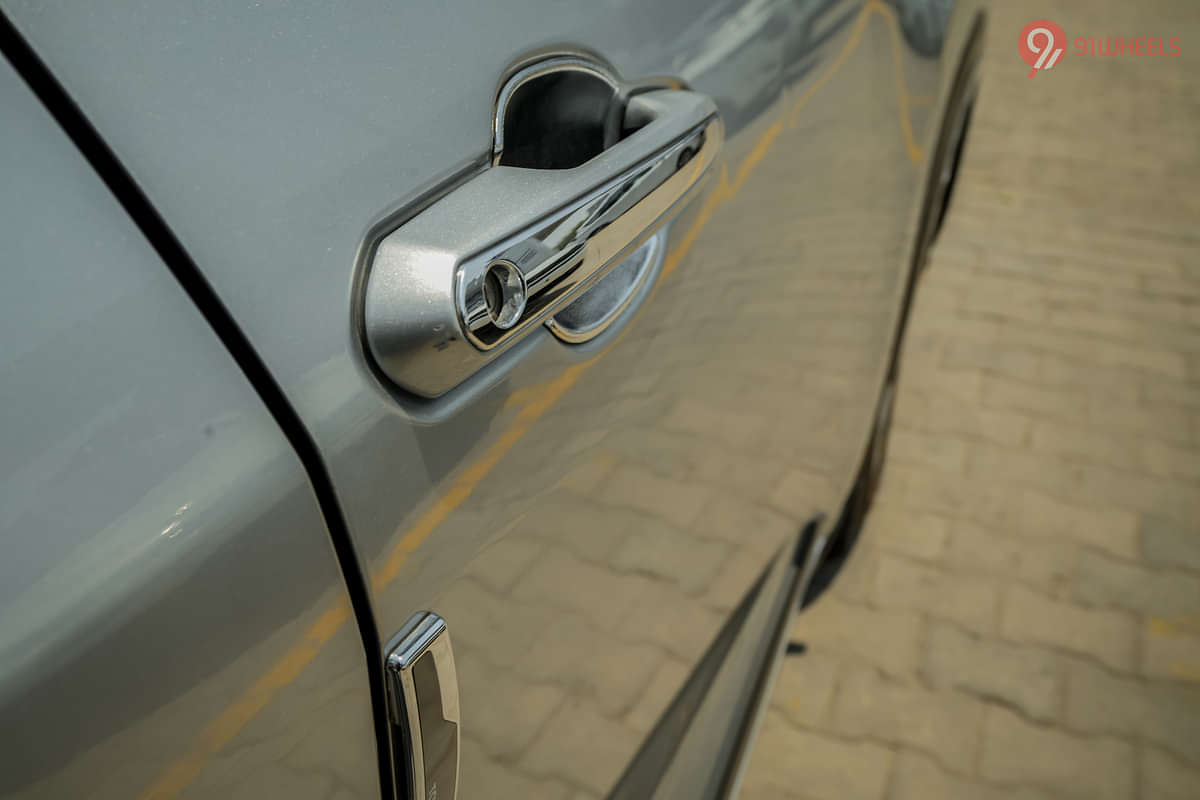 Toyota Innova Hycross Front Door Handle