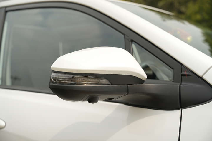 Toyota Innova Hycross Outer Rear View Mirror ORVM Controls