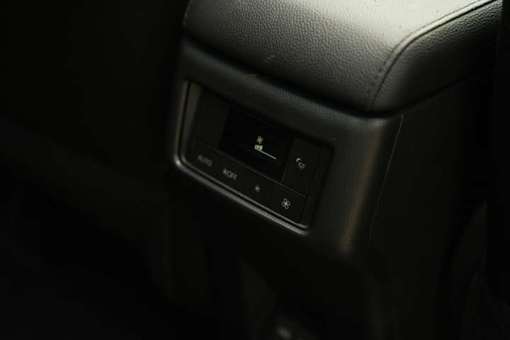 Toyota Innova Hycross USB Port/Power Socket/Wireless Charging