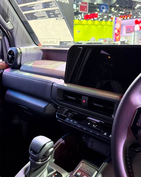 Land Cruiser FJ Infotainment Display