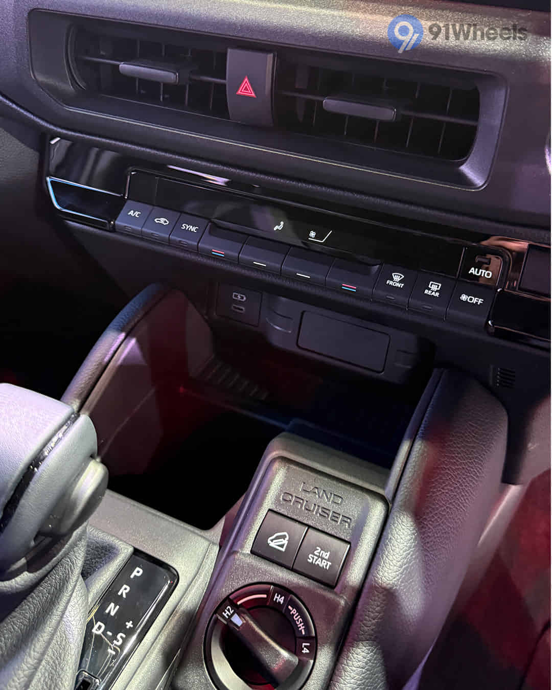Front Centre Air Vents