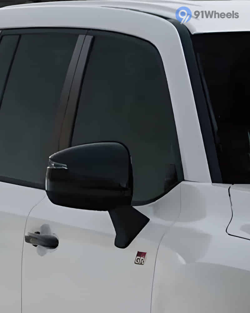 Toyota Land Cruiser 300 - Image 6