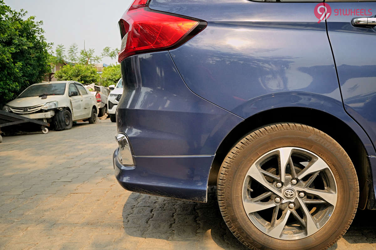 Toyota Rumion Rear Fender