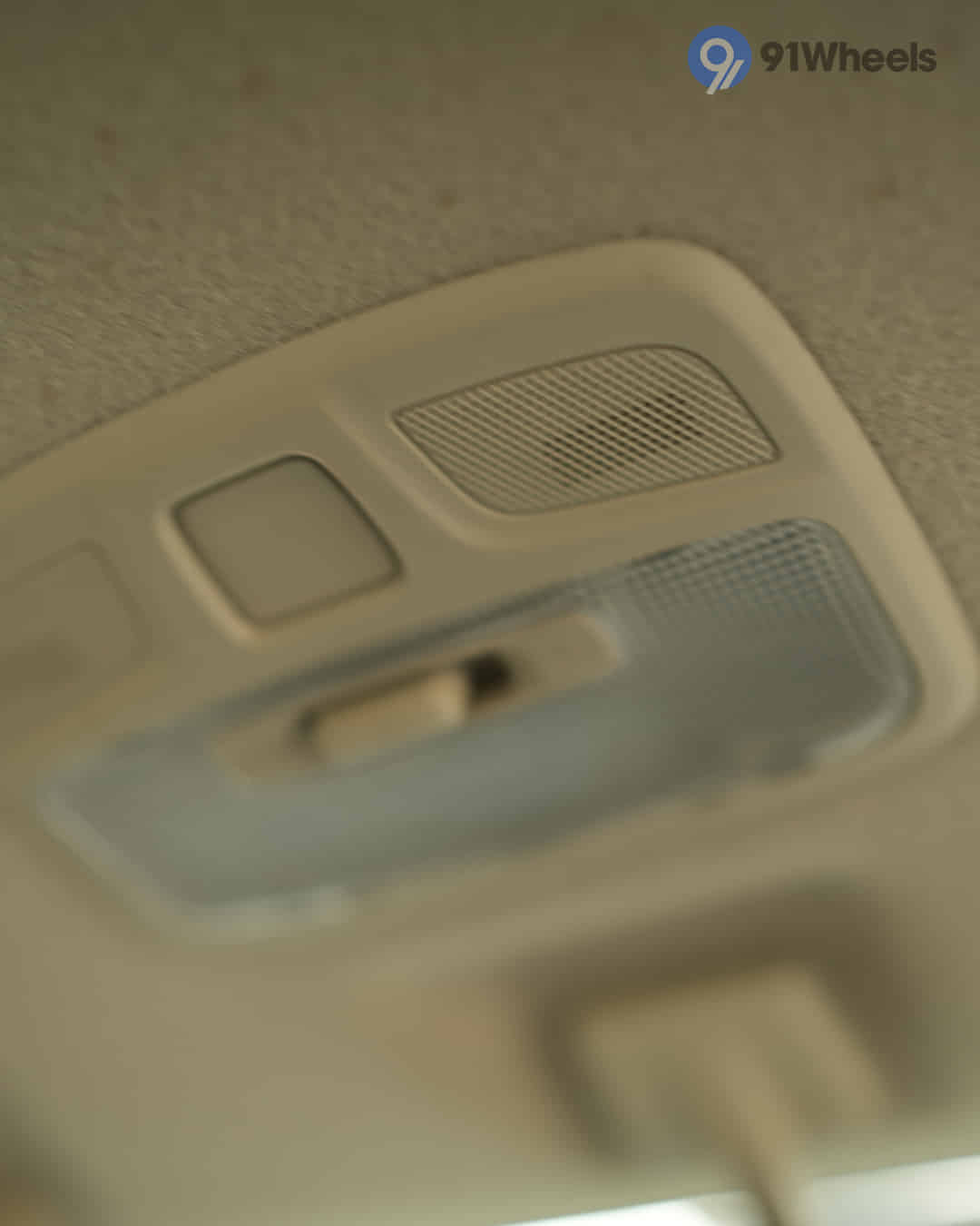 Roof Mounted Controls / Sunroof & Cabin Light Controls