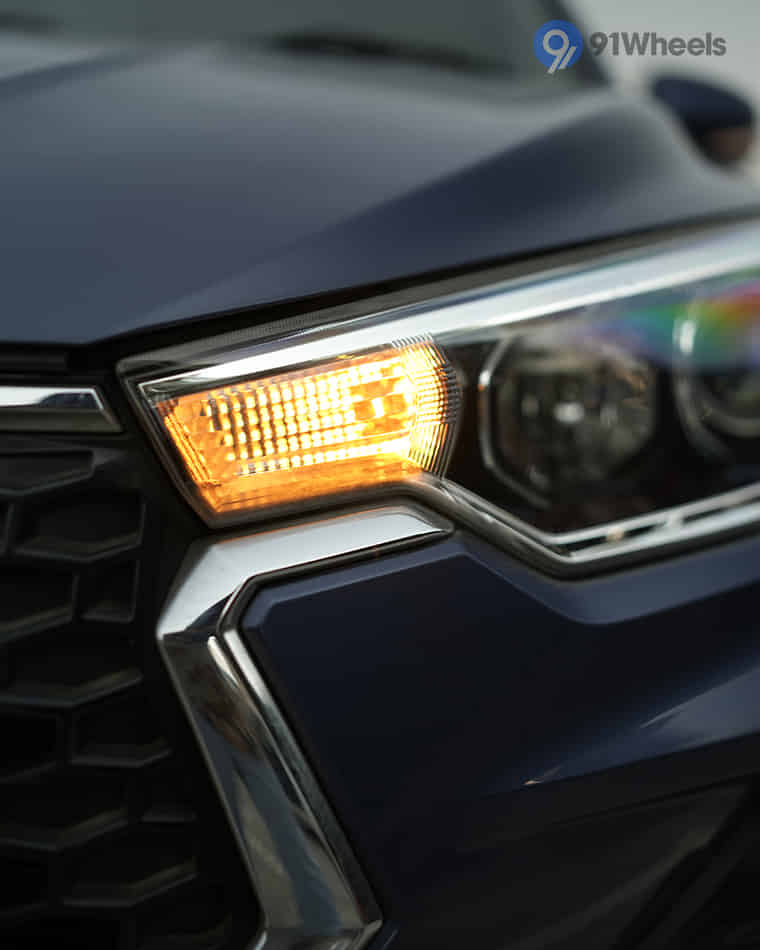 Headlights & Tail-lights - 6 Headlights & Tail-lights - 6