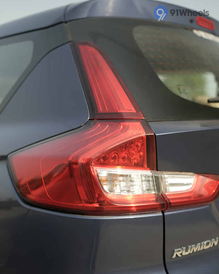 Headlights & Tail-lights - 2 Headlights & Tail-lights - 2