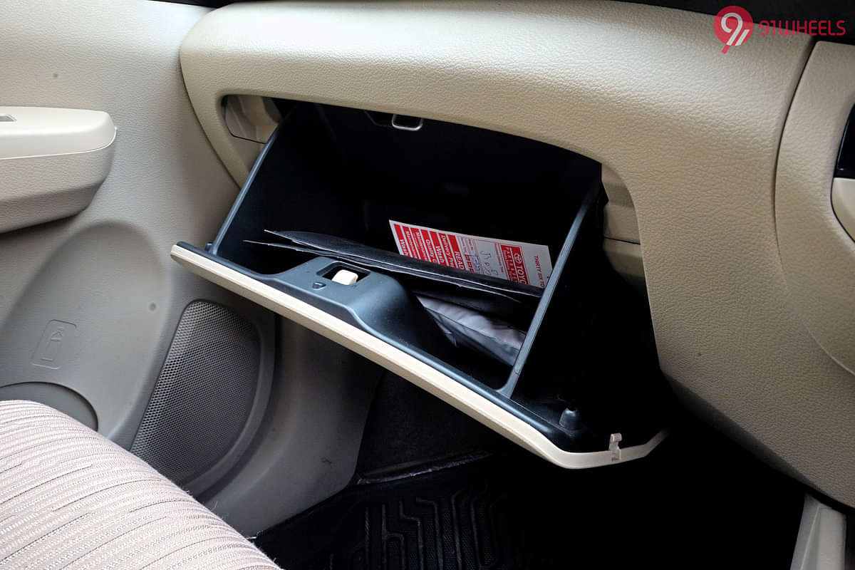 Toyota Rumion Glove Box