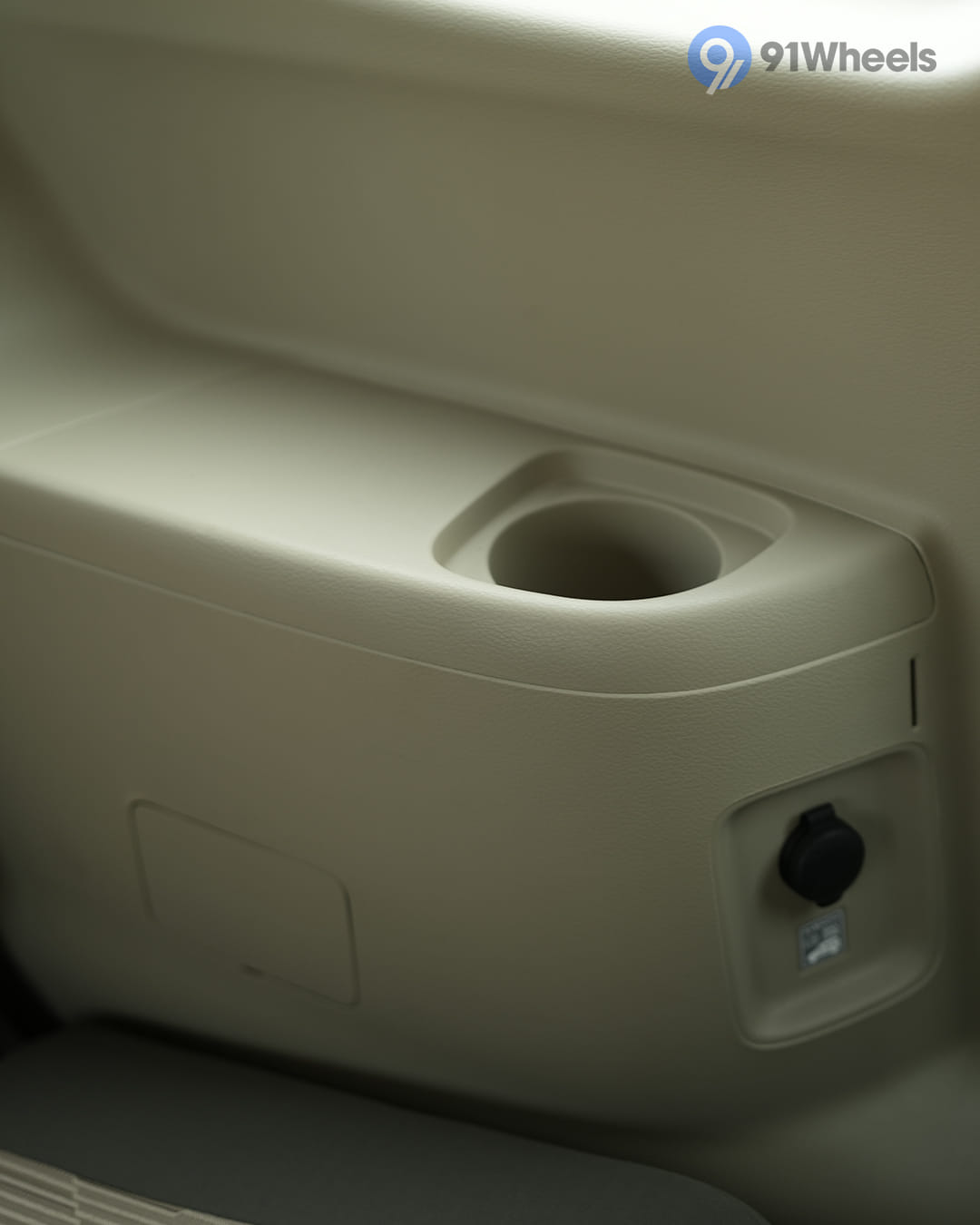 Toyota Rumion Rear Door Pocket