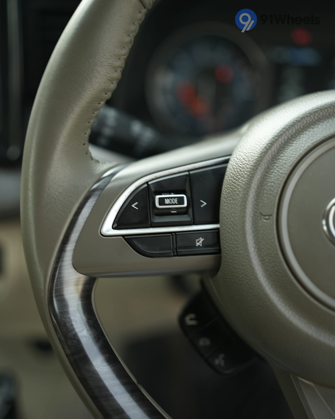 Toyota Rumion Left Steering Mounted Controls