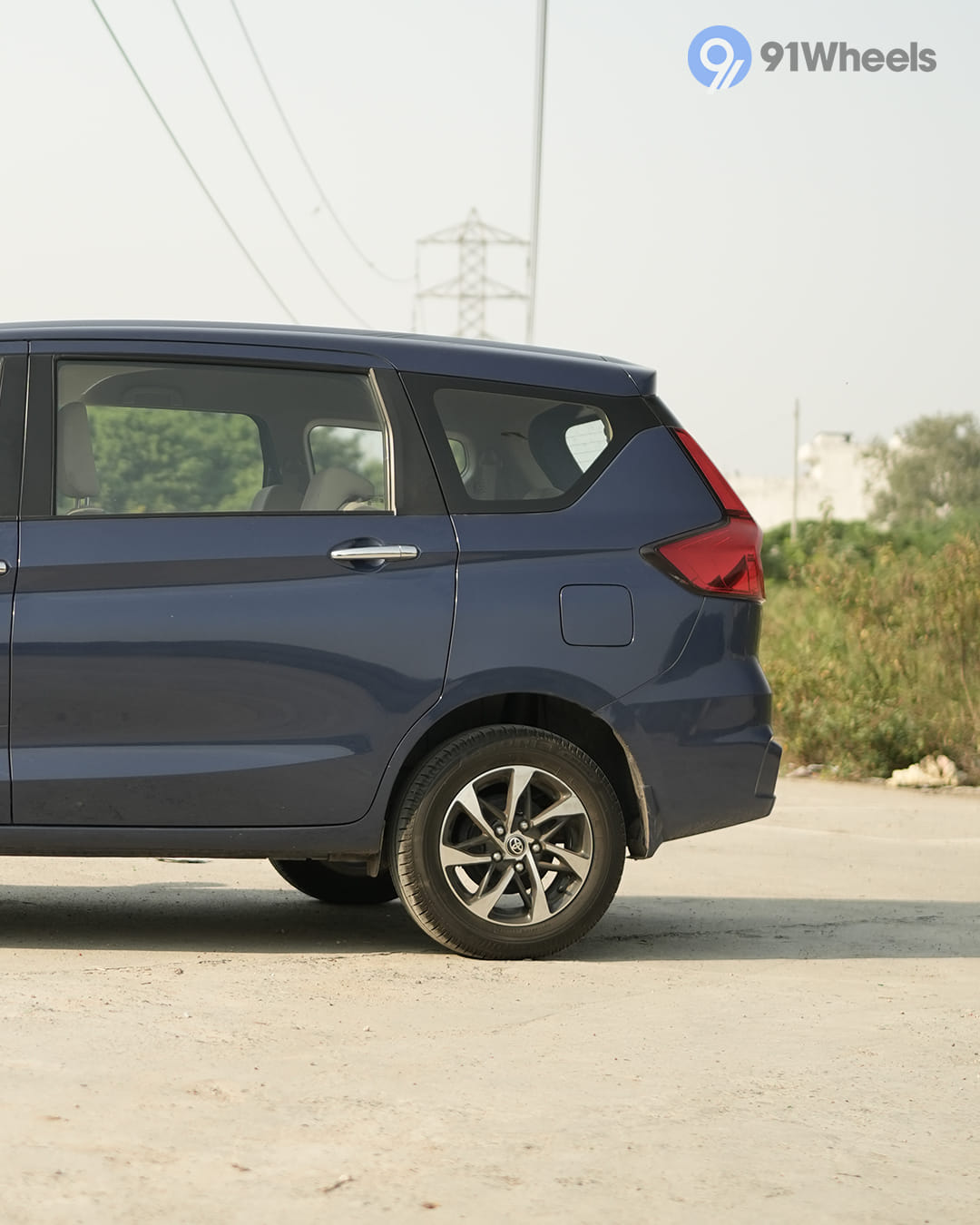 Toyota Rumion Side Glass Housing