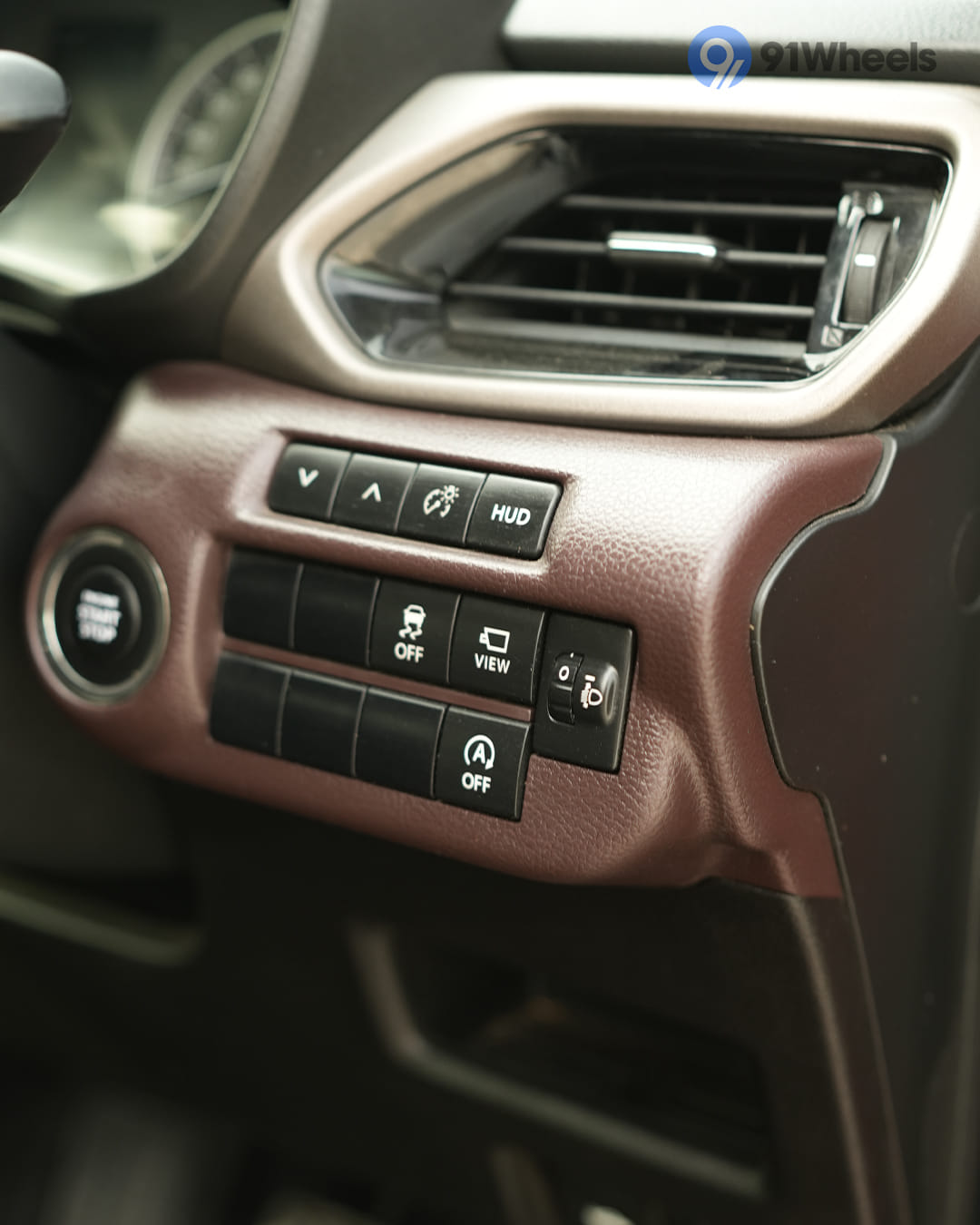 Dashboard & Front Cabin - 1