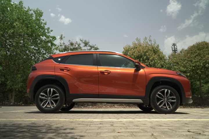 Toyota Taisor Right Side View Toyota Taisor Right Side View
