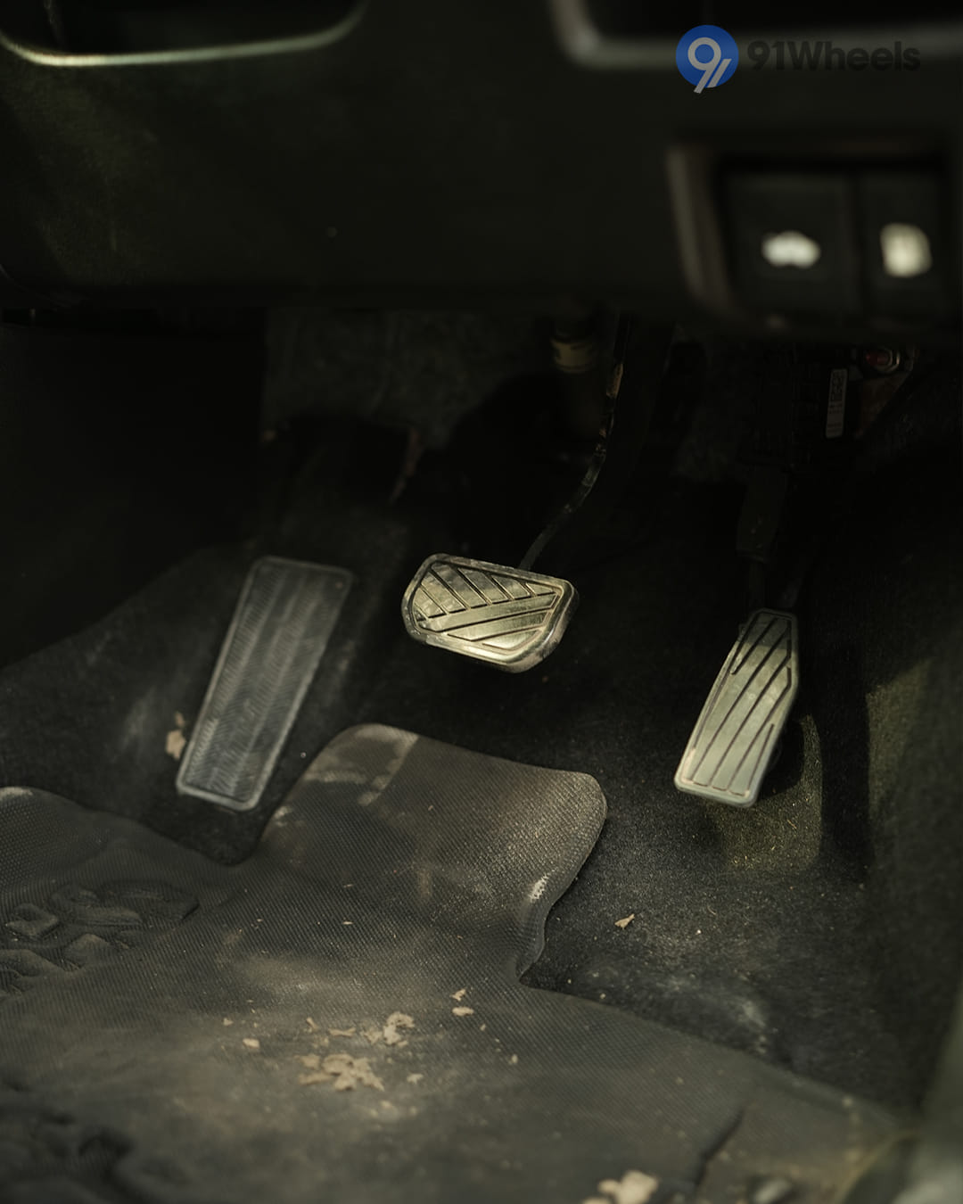 Driver Controls - 11