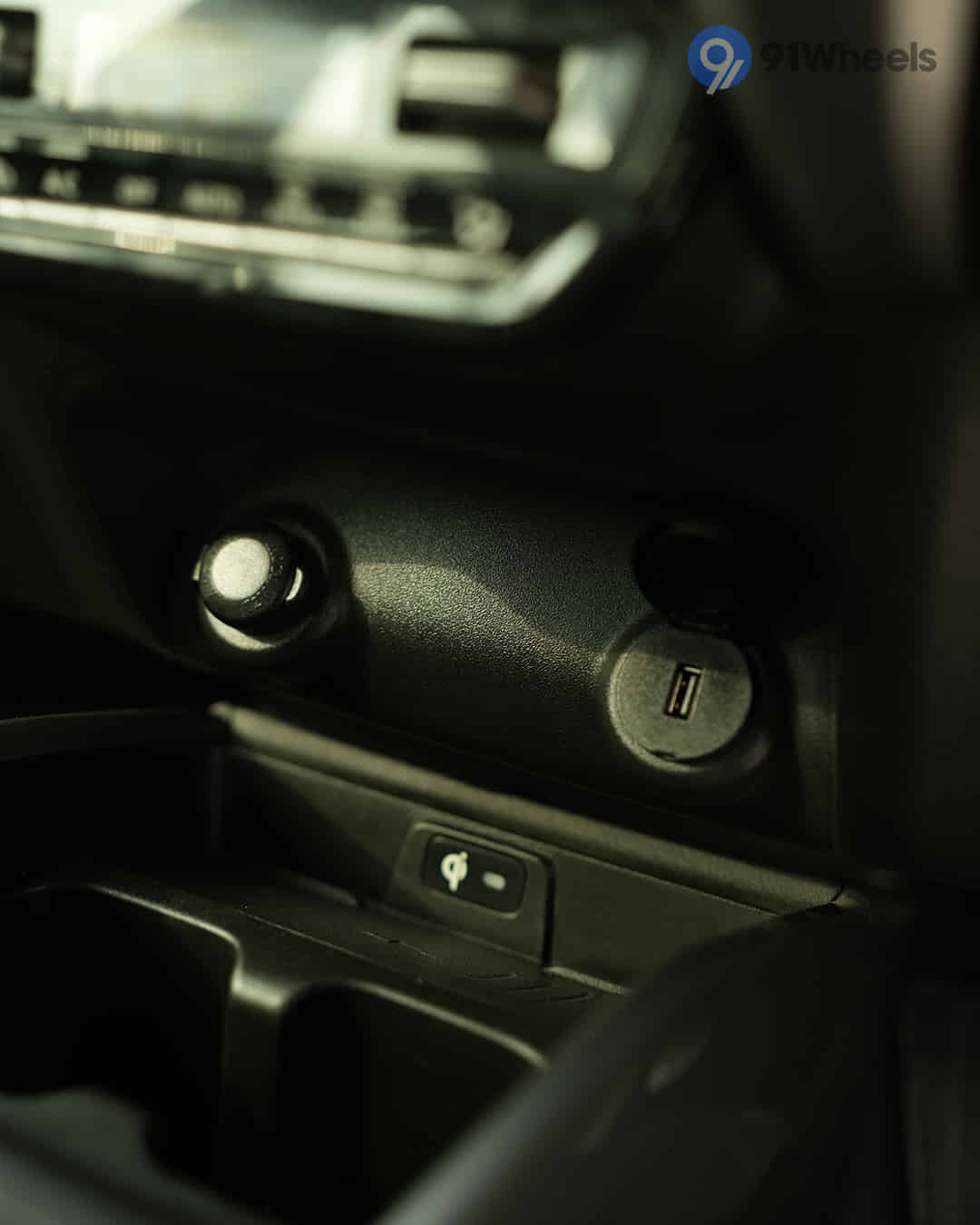 Power Socket / USB / Wireless Charging