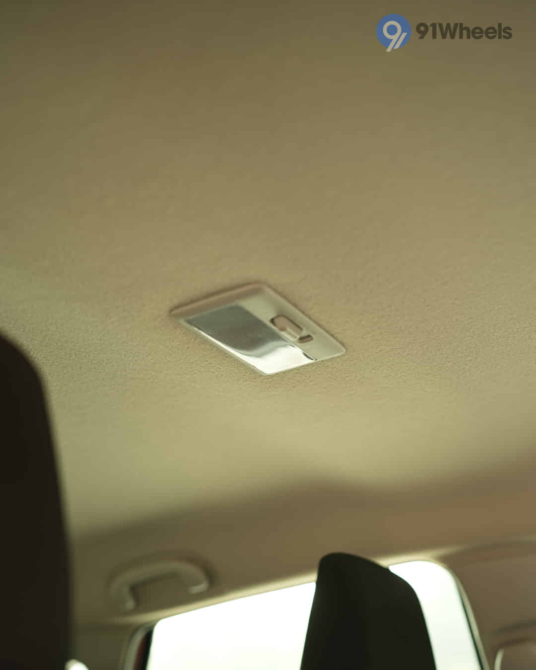 Rear Row Roof Mounted Cabin Lamps