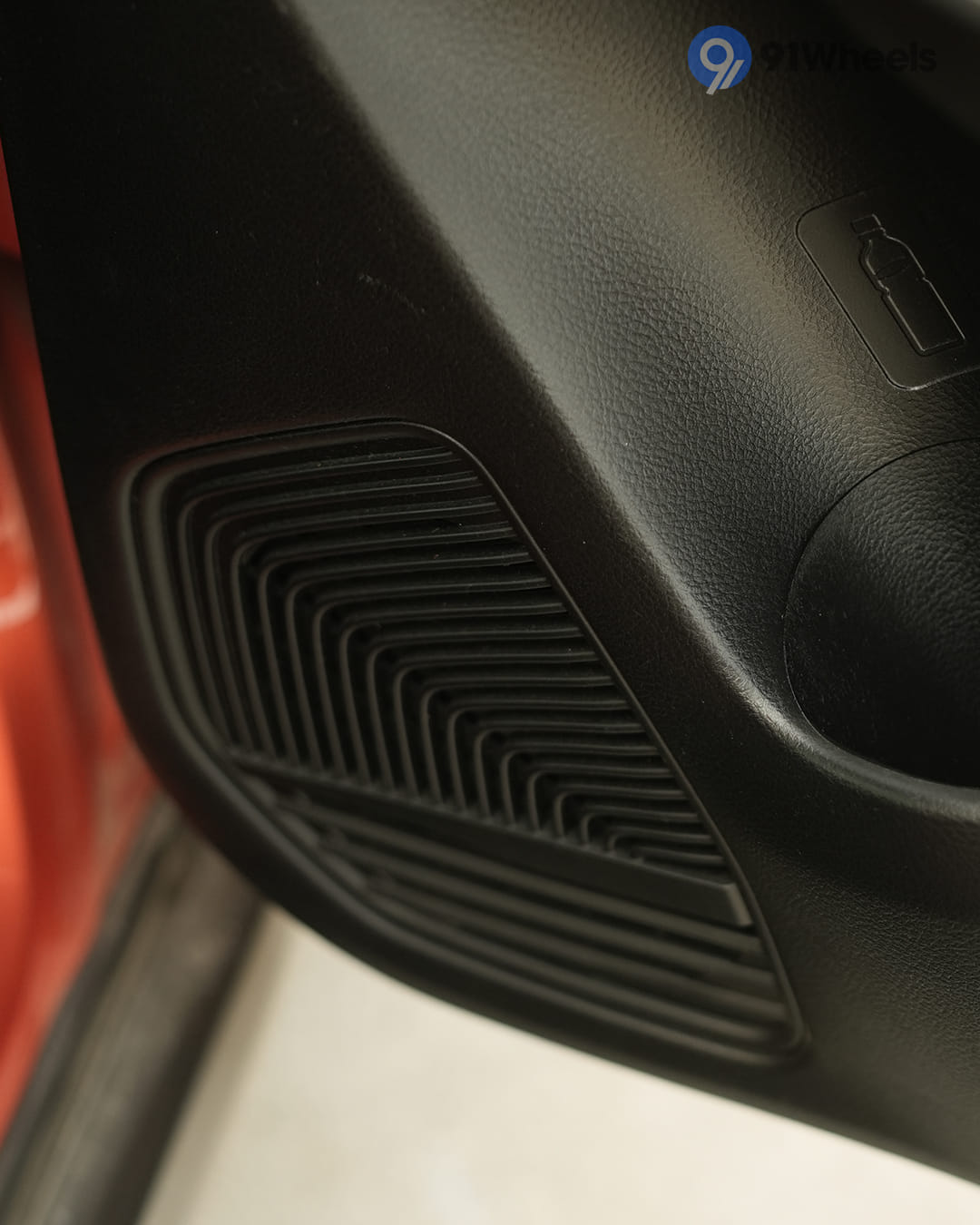 Infotainment & Charging - 2