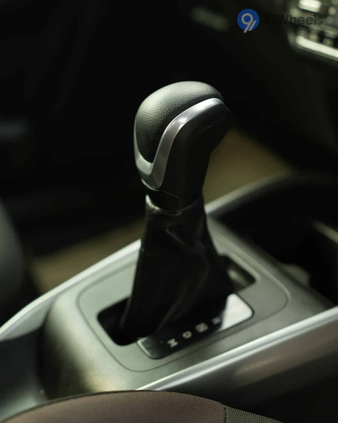 Gear Shifter / Gear Shifter Stalk