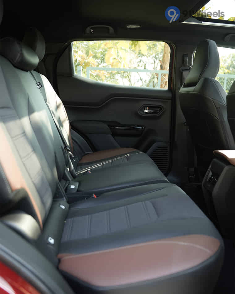 Seats & Cabin Comfort - 2 Seats & Cabin Comfort - 2