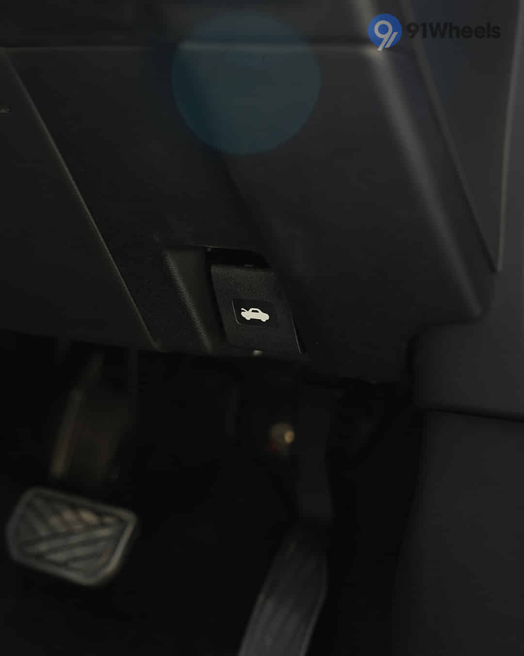 Bonnet / Hood Release Bonnet / Hood Release