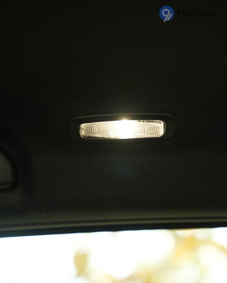 Urban Cruiser Ebella Rear Row Roof Mounted Cabin Lamps
