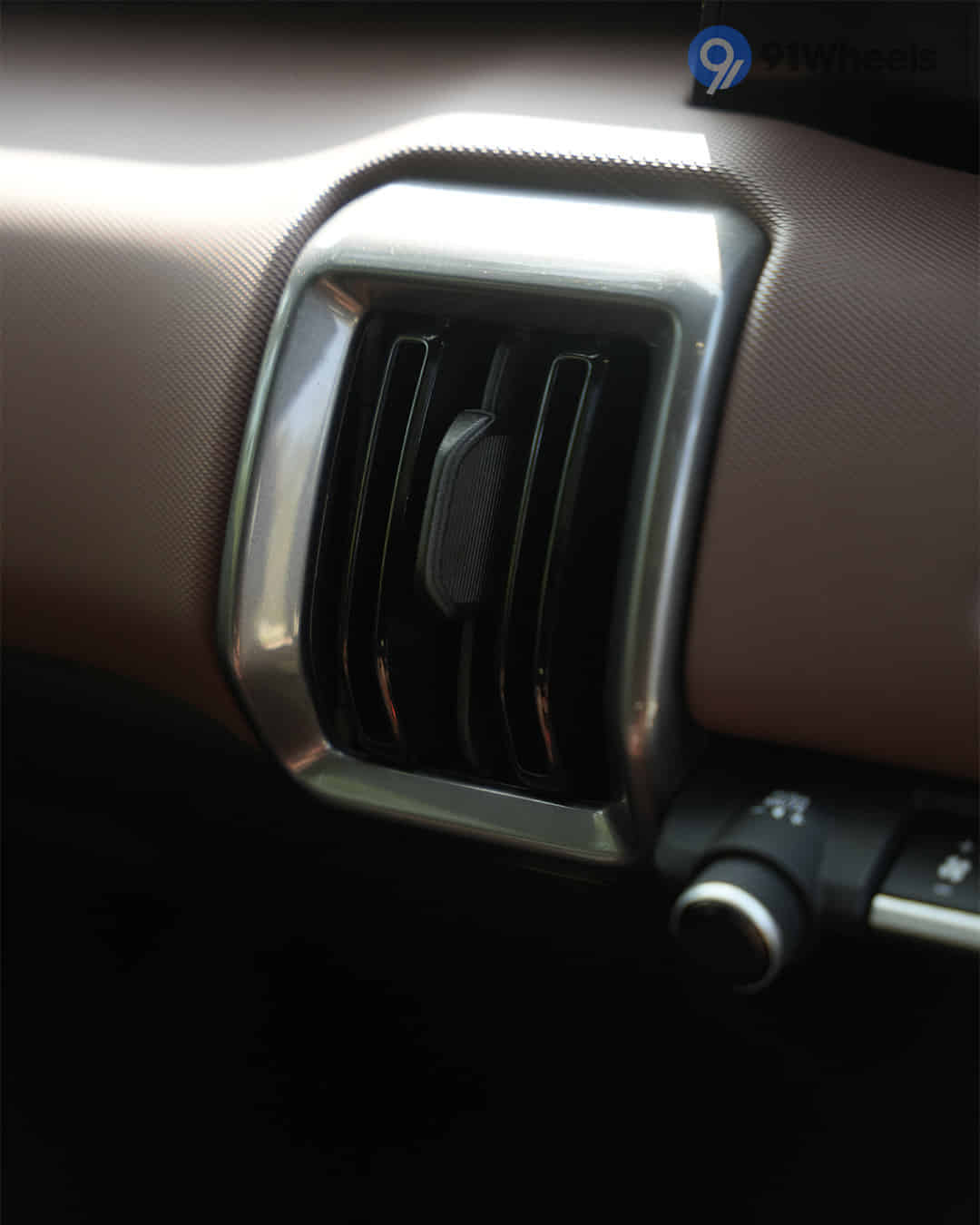 Front Centre Air Vents Front Centre Air Vents