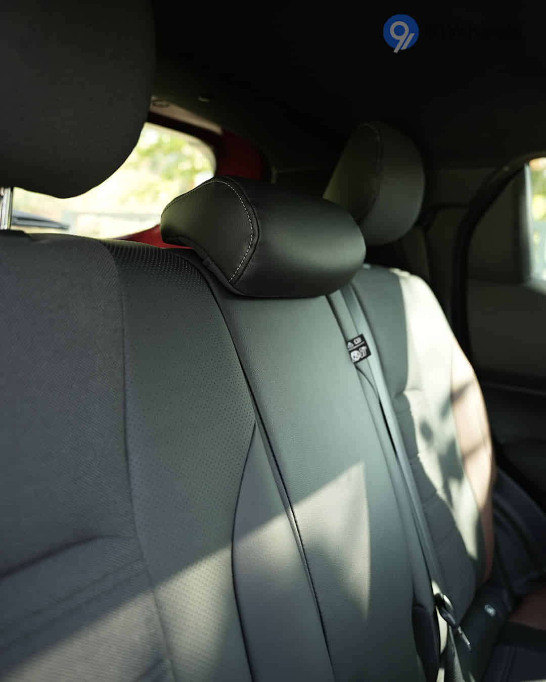 Seatbelts (if available) Seatbelts (if available)