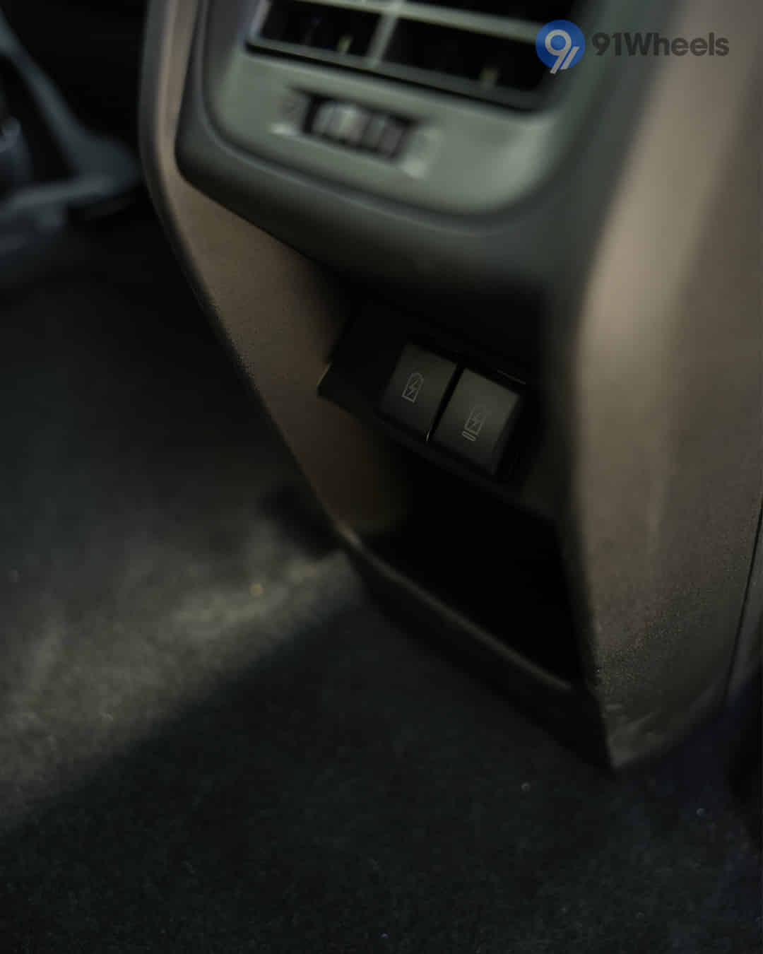 Rear Row Charging Point Rear Row Charging Point