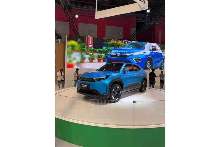 Toyota Urban Cruiser EV Left Front Three Quarter