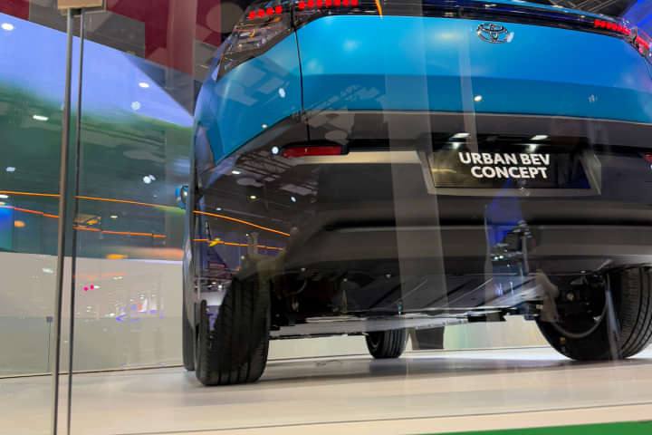 Toyota Urban Cruiser EV Reflector