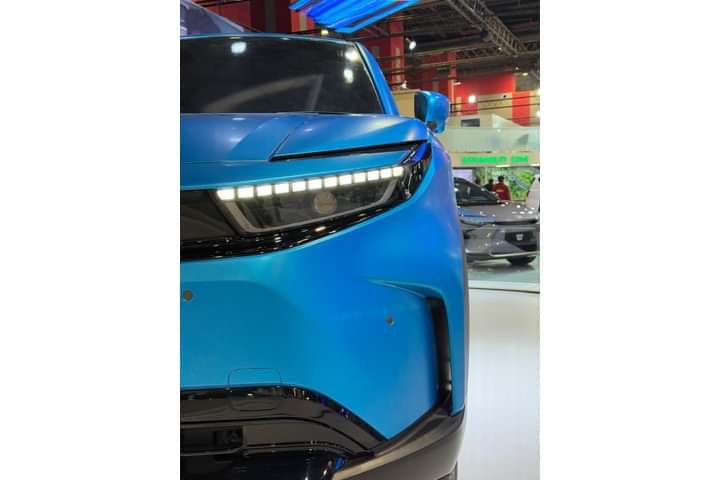 Toyota Urban Cruiser EV Headlight