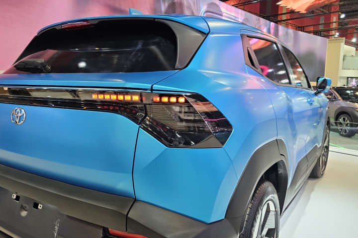 Toyota Urban Cruiser EV Right Rear Three Quarter